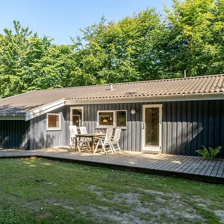 Ninetta - 650m From The Sea By Interhome Nyaraló *